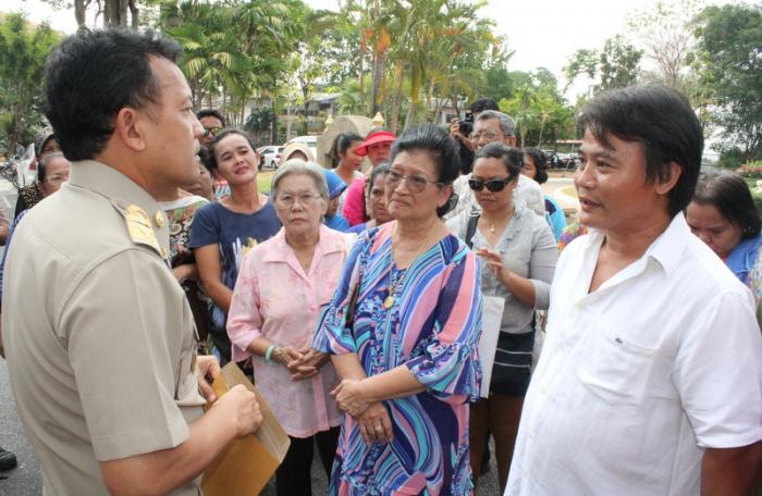 Surin beachfront operators make one last plea