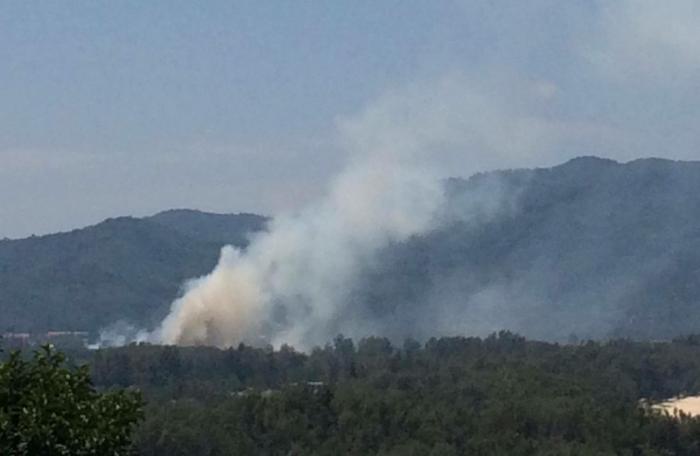 Fire threatens forest, leisure facilities in Cherng Talay