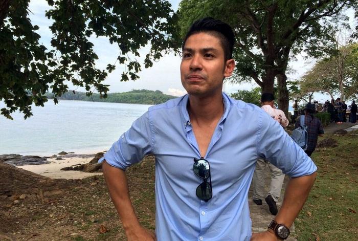 Thai actor laughs on land claims, for now