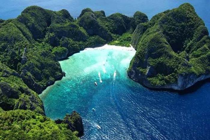 Maya Bay tourist ban proposed to save marine life