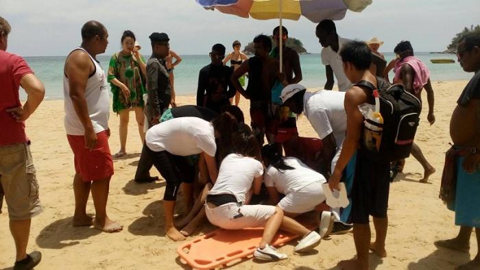 Two injured in Phuket parasailing accident