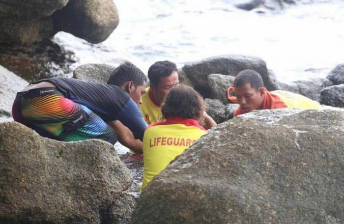 Elderly tourist falls to death at Kata Beach