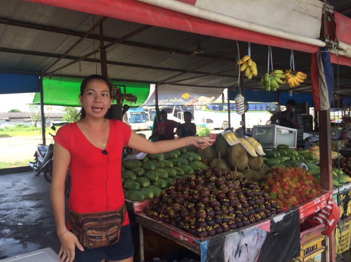 Phuket Town fruit vendors fed up with theft