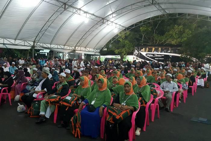 First Thai Muslims depart for Hajj via Phuket airport