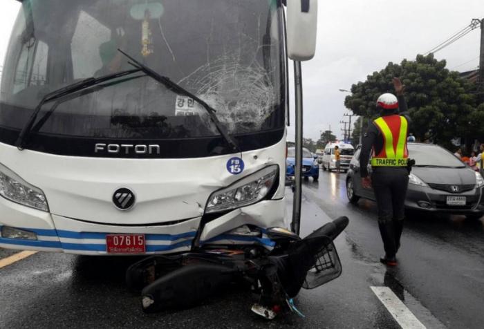 Motorbike rider killed by tourist bus