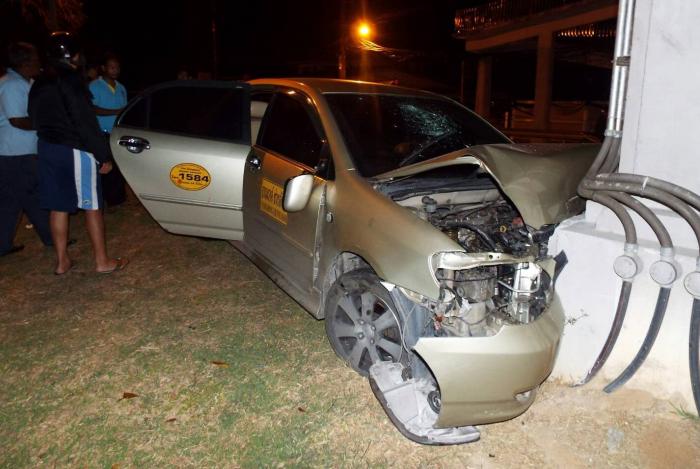 Phuket tourists injured as taxi driver falls asleep at the wheel