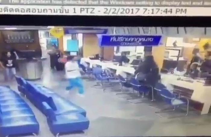 Video: Lovelorn student asks to be shot at Phuket police station