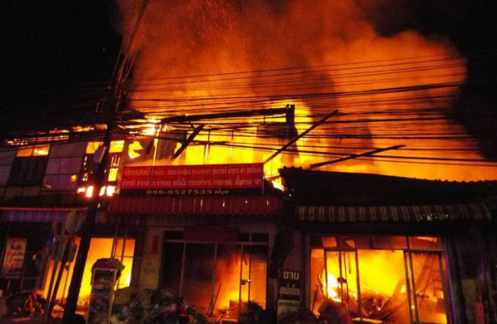 Video: B5mn worth of damages caused in Phuket fire