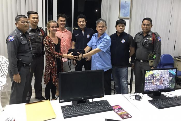 Phuket taxi driver returns British tourists’ purse