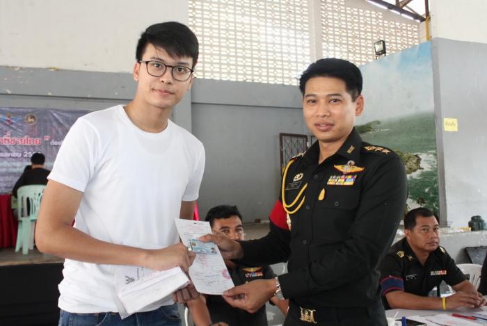 Phuket celebrity temporarily avoids Military draft, encourages others instead