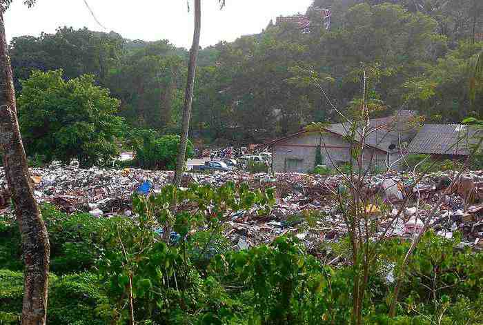 Phuket officials stymied by sprawling trash pile