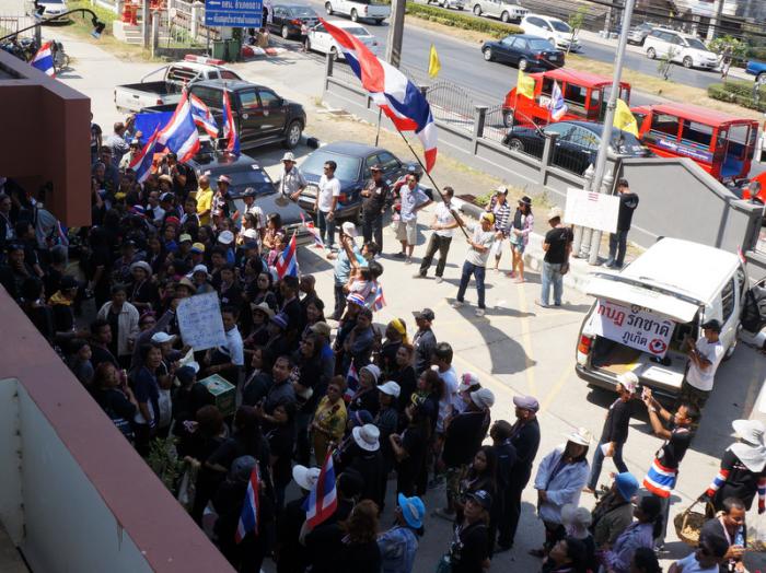 Phuket anti-government protest leaders deny obstruction charges