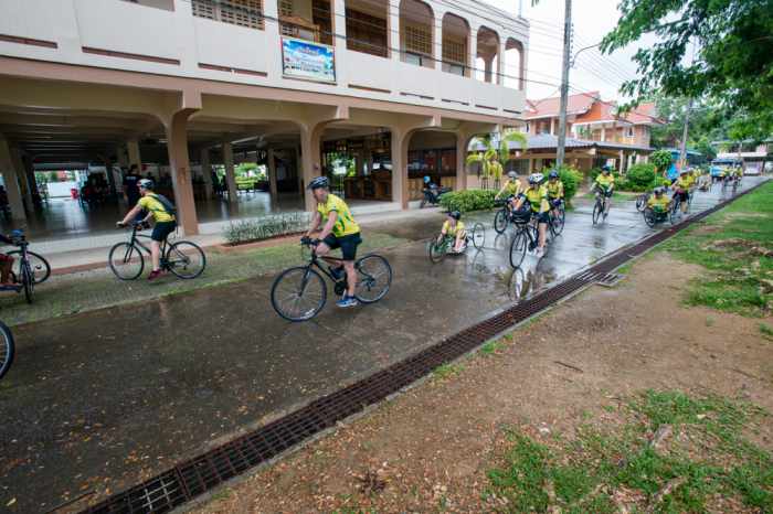 Disabled Australian cyclists end week-long tour in Phuket