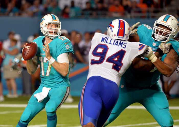 NFL Roundup: Dolphins douse Buffalo’s playoff hopes