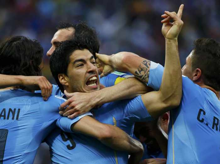 Lethal Suarez gives Uruguay 2-1 win over England