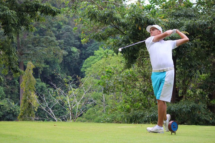 Finnish golf pro Puhakka takes a swing on Phuket