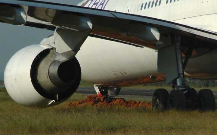 Khon Kaen Airport closed after Thai Airways aircraft skids off runway