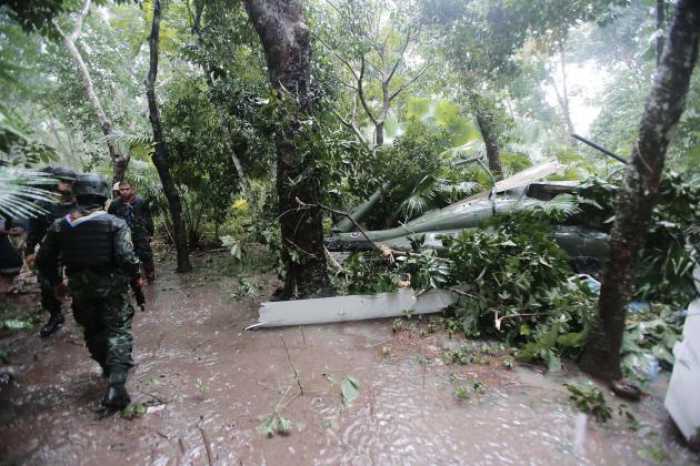 Army flood-relief helicopter crashes in Yala