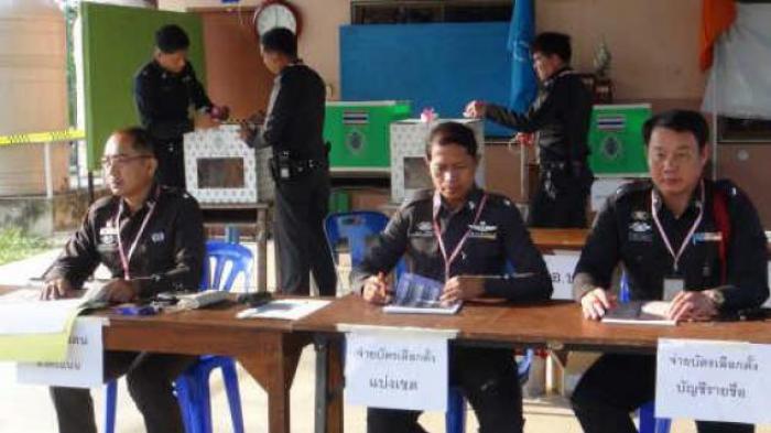 Phuket Gazette Thailand News: Re-election turnout low; US shocked by deaths of children; Protesters on the move