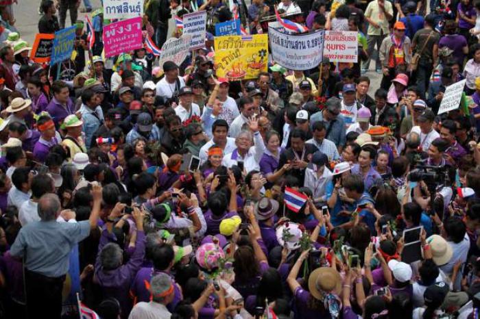 Thailand News: Abhisit enters reform surge; Suthep sets for final battle; Mers alert; Power drain; Thawil refocuses on South