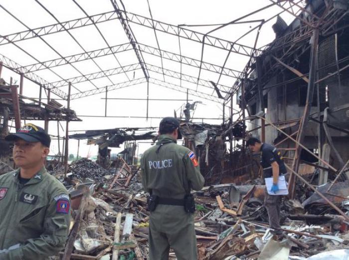 Phuket Gazette Thailand News: WWII bombs found; Red shirts in Bangkok; PDRC warrants revoked