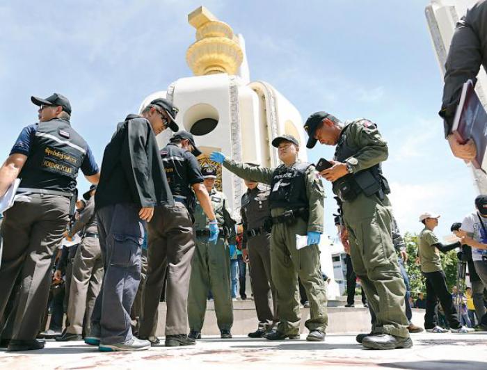 Thailand News: Army warns may use full force; Quake villagers still in fear; Thai Mers cases under watch