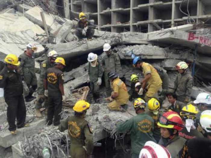 Police to charge contractors in deadly building collapse with negligence