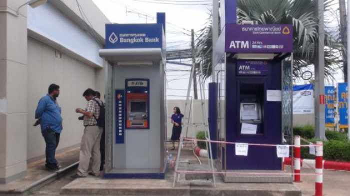 Neon sign power leak blamed for ATM electric shock death of baby girl