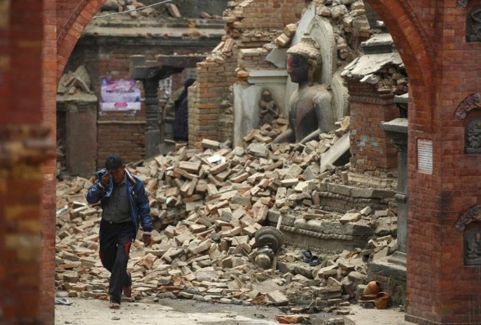 World rallies to help Nepal