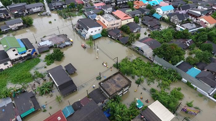 Floods claim 11 lives in South