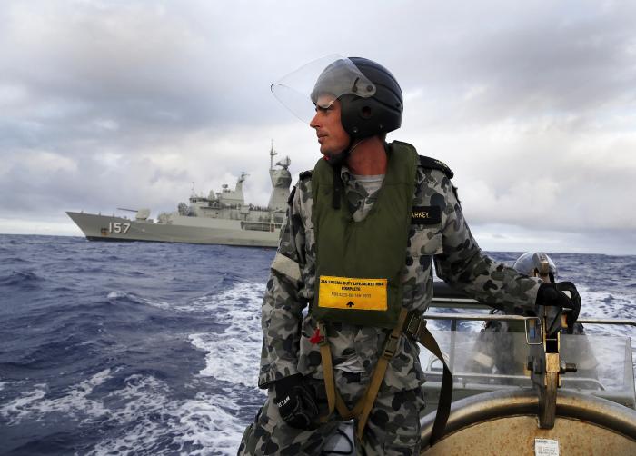 Search for MH370: Seabed scans draw blanks, cyclone nears