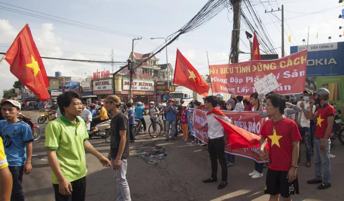 More than 20 dead as anti-China riots spread in Vietnam