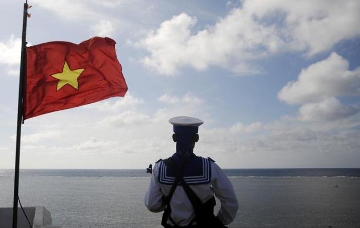 Vietnam says China rammed ships in South China Sea