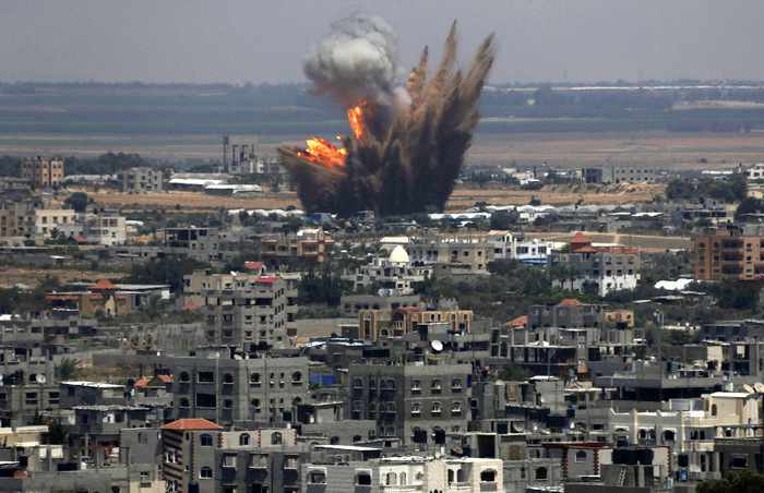 Gaza dead reach 78 as Israelis hint at invasion