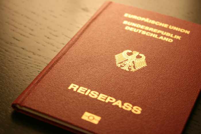 German parliament approves dual citizenship