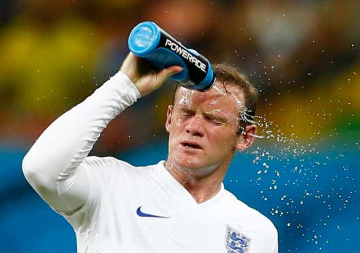 Rooney hits back at media following England criticism