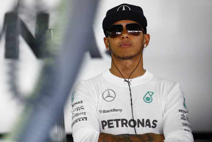 Hamilton fastest in hot Hungarian practice