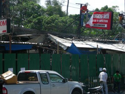 Fire engulfs stalls along Patong beachfront