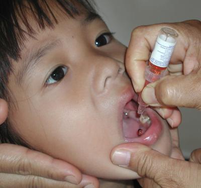 Free vaccine in anti-polio campaign