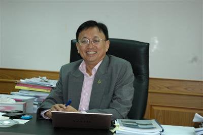 Paiboon “not worried’ about EC ruling