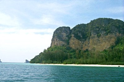 Massive casino for Phang Nga Bay