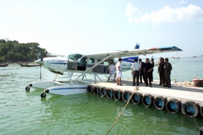 Gov suspends Patong seaplane service