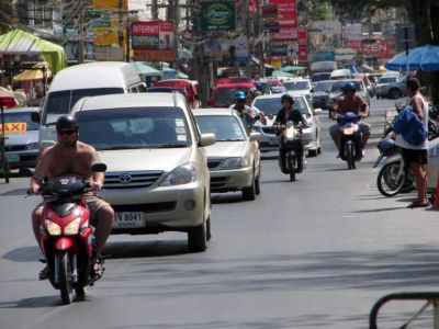 Patong beach road to become “clearway’