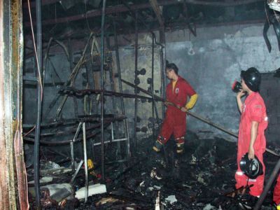 Fire destroys Patong shops