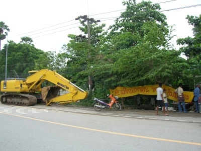 Sea gypsies halt Rawai road-widening project