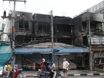 Four shops damaged in Patong blaze