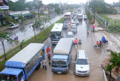 Heavy rains cause traffic delays