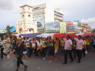 Phuket PAD protests continue; government utilities threatened