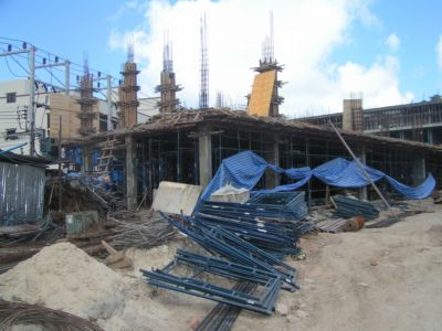 Two injured at Patong construction site