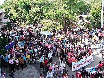 Crowds turn out to support Phuket election candidates